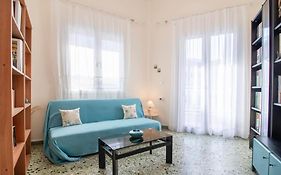 Vintage Charm Apt Near Centre